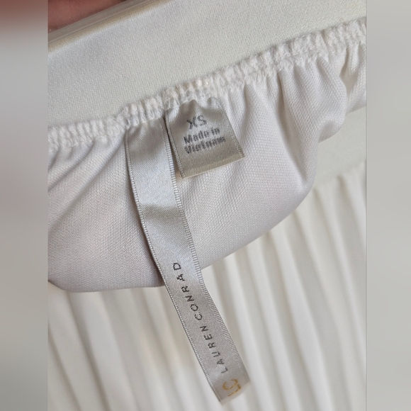 LC Lauren Conrad Ivory Pleated Skirt - Picture 5 of 9